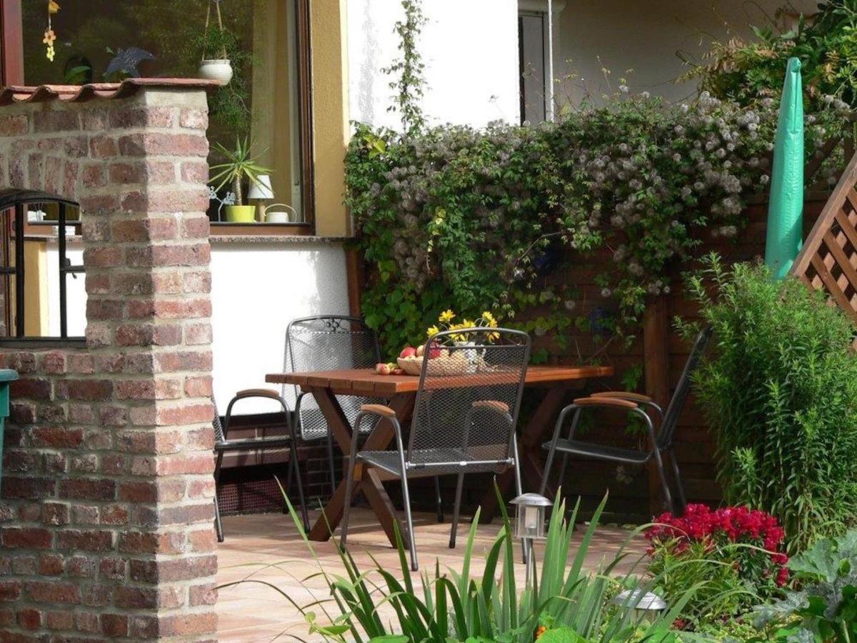 Quiet Holiday Home With Terrace Korbach Kültér fotó